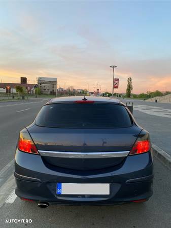 Opel Astra GTC 1.7 CDTI DPF (119g) Sport - 4