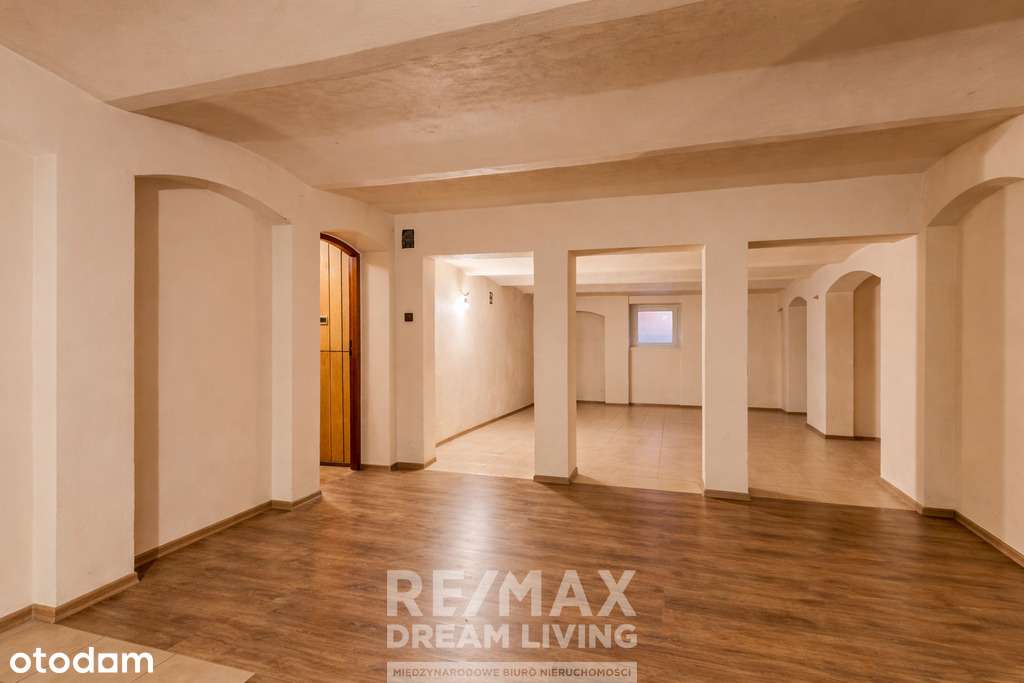 Przestronny dom  320 m² na dużej działce 3000 m²-17