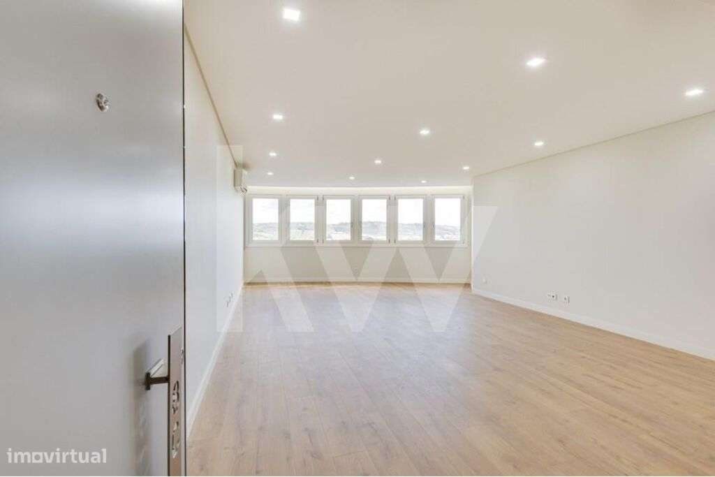 Infantado | Penthouse Duplex T4+1 c/ terraços, estacionamento e arreca - Grande imagem: 3/56