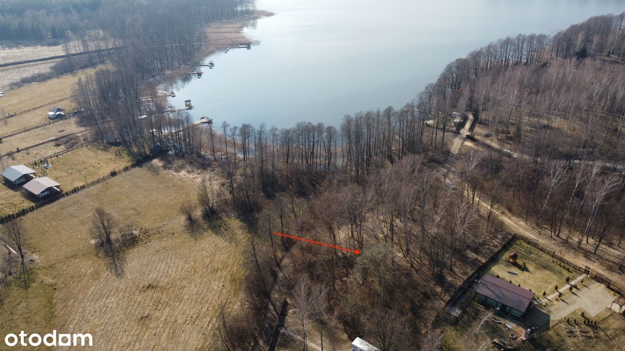 Dąbrowa - widok na jezioro Sasek Wielki.