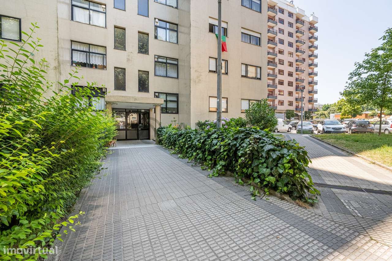 Apartamento T3 totalmente remodelado, com excelente exposição solar...-14