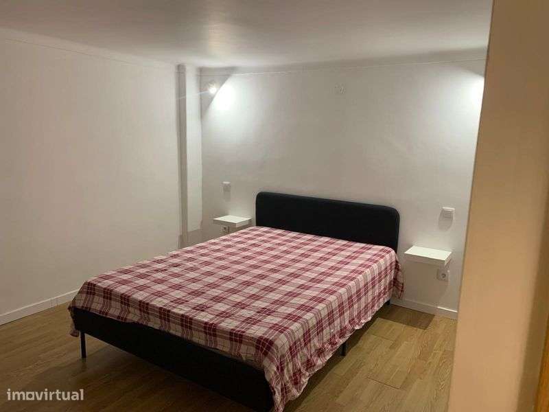 Apartamento T1 Remodelado transformado em T4 - Grande imagem: 4/12