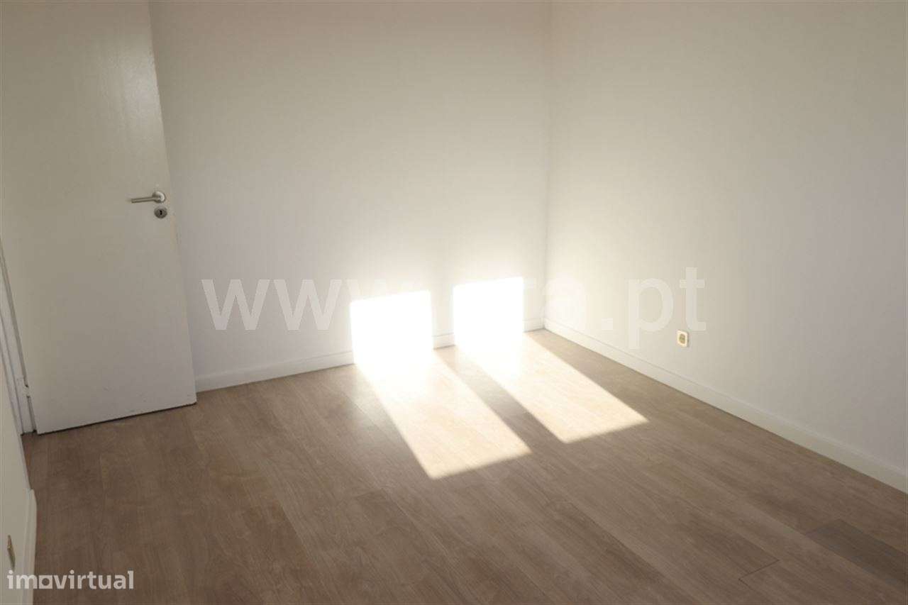 Apartamento T3; Cruz de Pau-8