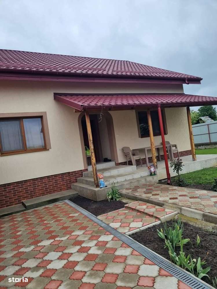 De vanzare vila la 5 min de Roman, suprafata Teren 1500 mp - Imagine principală: 5/20