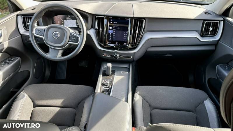 Volvo XC 60 B4 MHEV Momentum Pro - 18