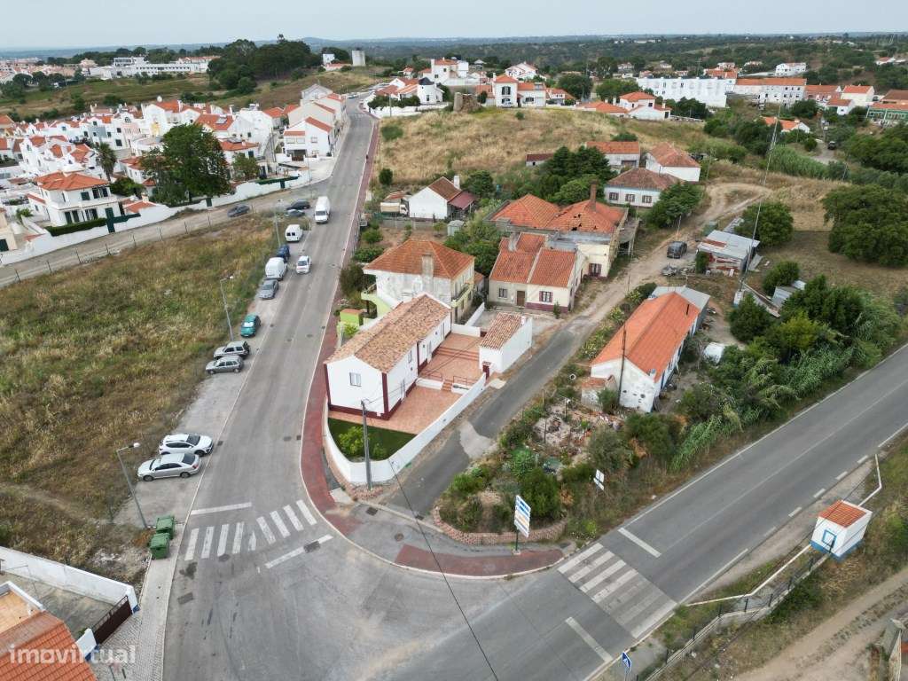 Moradia com Antiga padaria-43