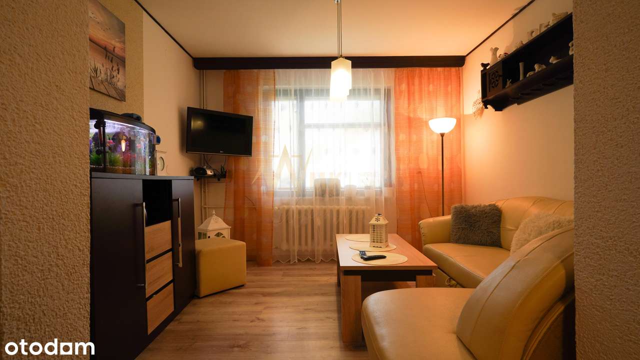 KOMFORTOWY DOM Z OGRODEM I 3 GARAŻAMI!-11