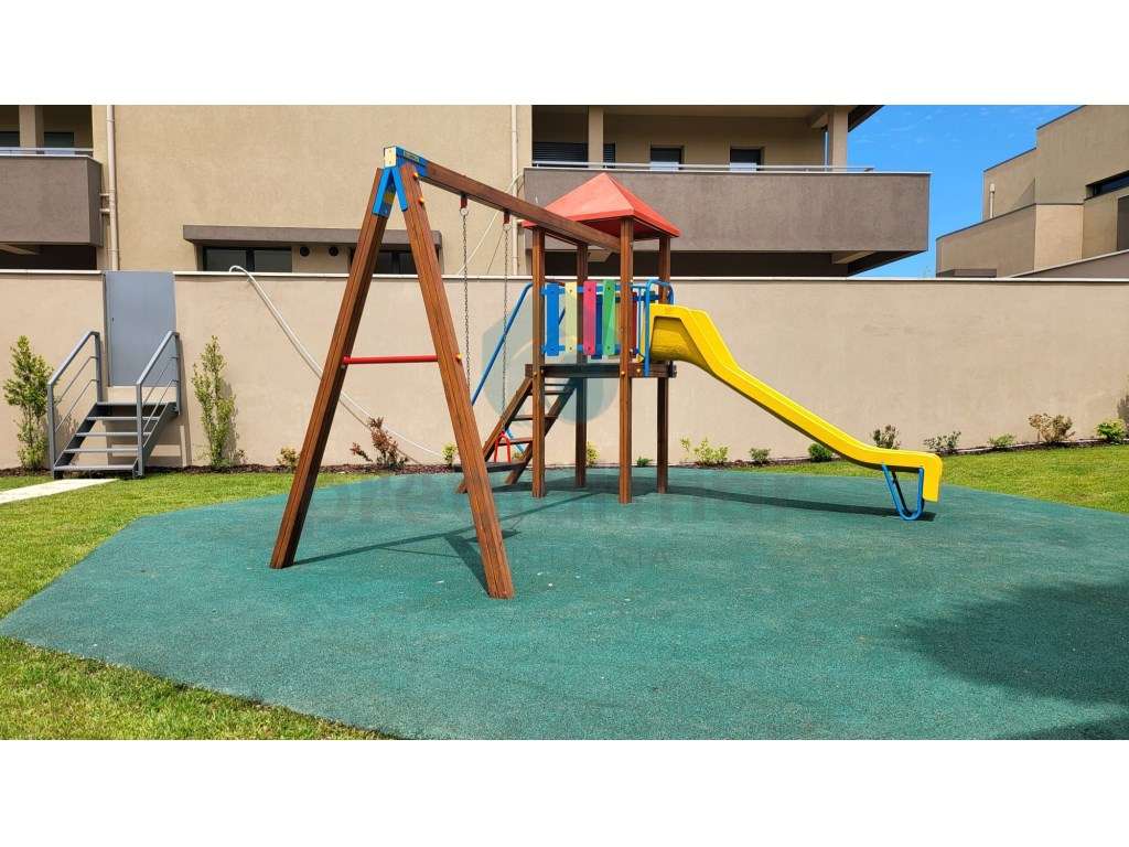 Moradia T3 Villas de Nazarães, Madalena-11