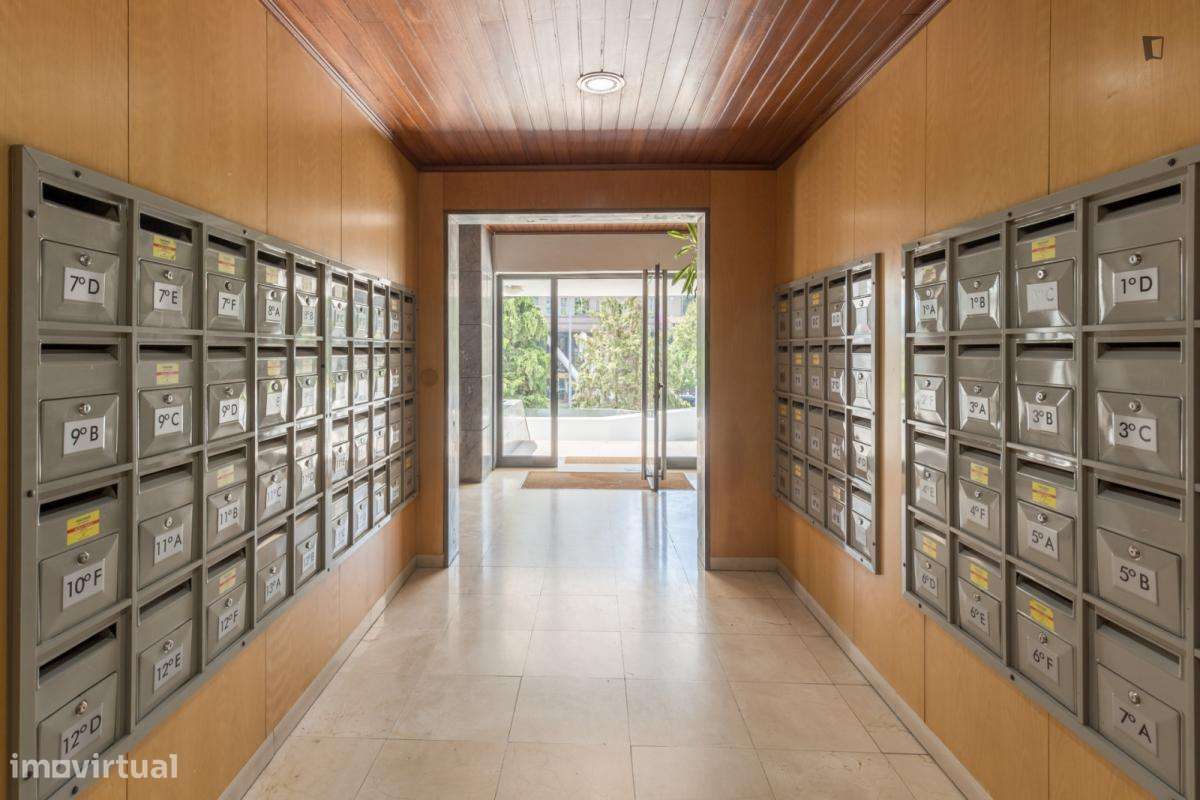 Apartamento com 3 quartos - localizado em Massarelos Porto - Grande imagem: 3/8