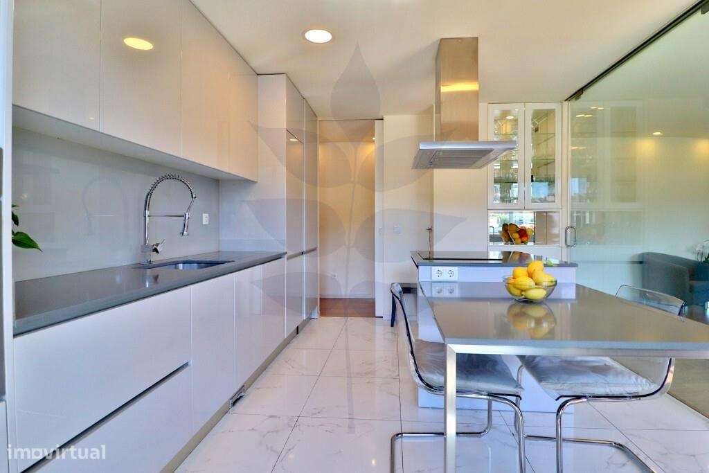 Apartamento T4 em Celeirós | 4 Suites | Garagem para 2 Viaturas-10