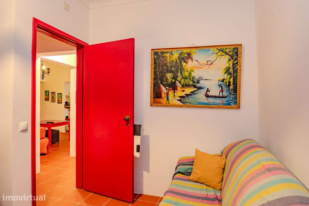 CASA COM QUINTAL | PARA VENDA | FALCOEIRAS-21