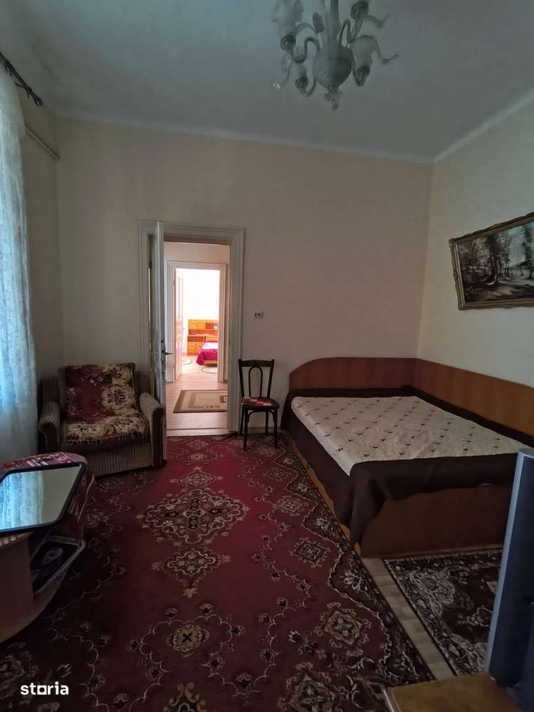 UNIVERSITATE casa de caramida cu 3 camere 176 mp pret 235000 euro-5