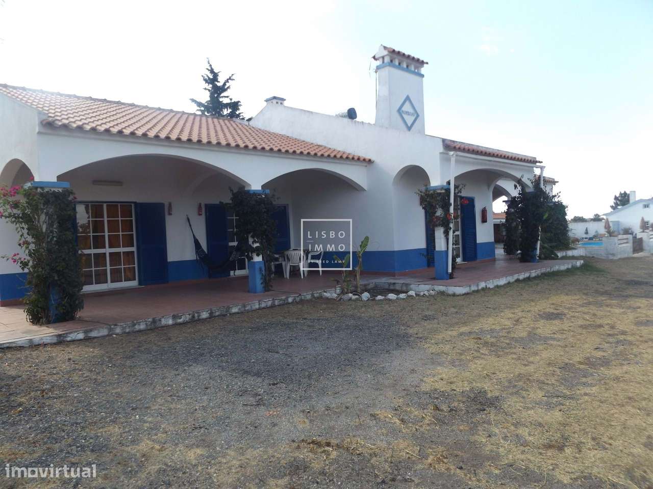 Quinta de 550m2, terreno de 18416m2, 5 suítes, piscina, Grandola, Setu-11
