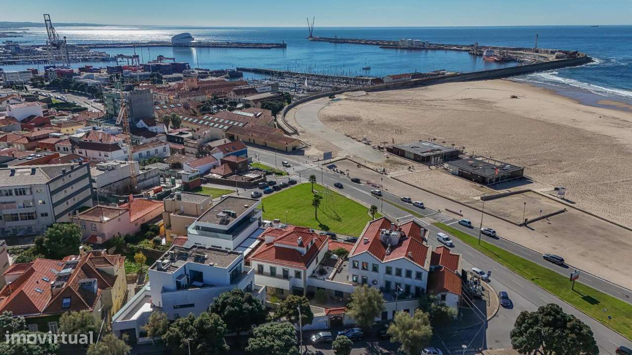 Moradia T3, em Leça da Palmeira na 1ª  Linha de Mar - Grande imagem: 1/30