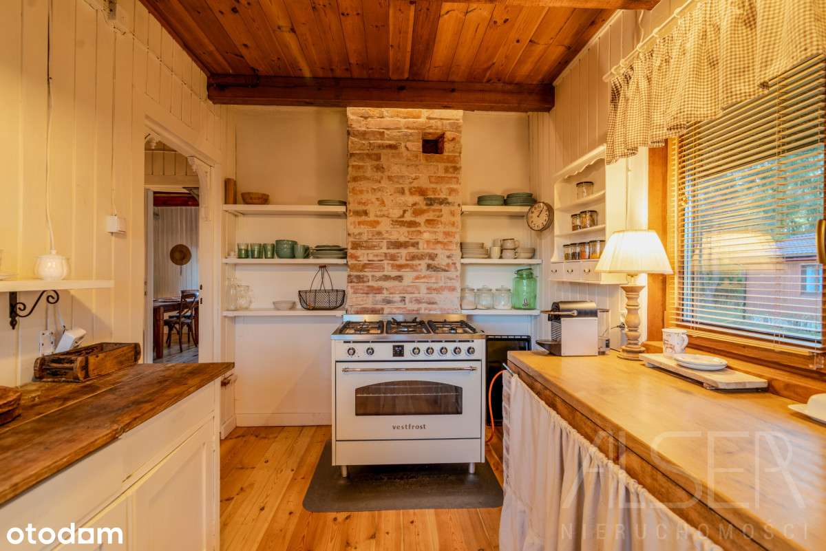 Dom z własnym stawem w ostatniej linii zabudowy-5