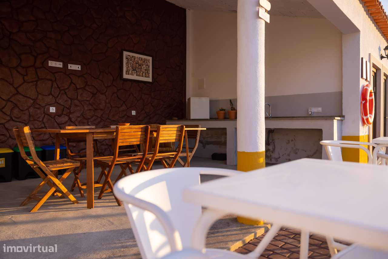 Moradia T-1  Casas do Sopé da Serra, piscina e estacionamento-18