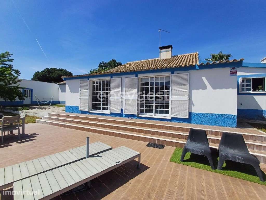 Quinta V4 com terreno de 2,95Ha. situada perto da Serra da Arrábida - Grande imagem: 2/59