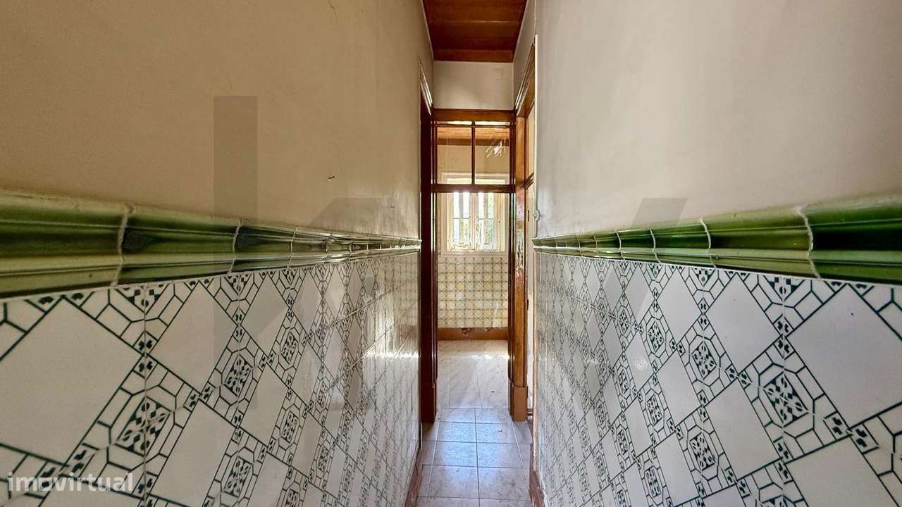 Prédio para recuperação no centro de Alcochete - Grande imagem: 5/36