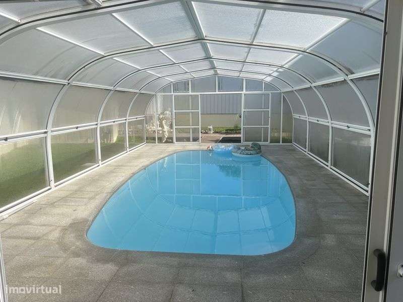 Alugo vivenda T4  com 370 metros - Grande imagem: 5/8