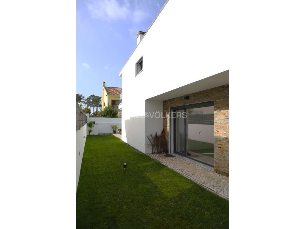 Moradia de Luxo T4-8