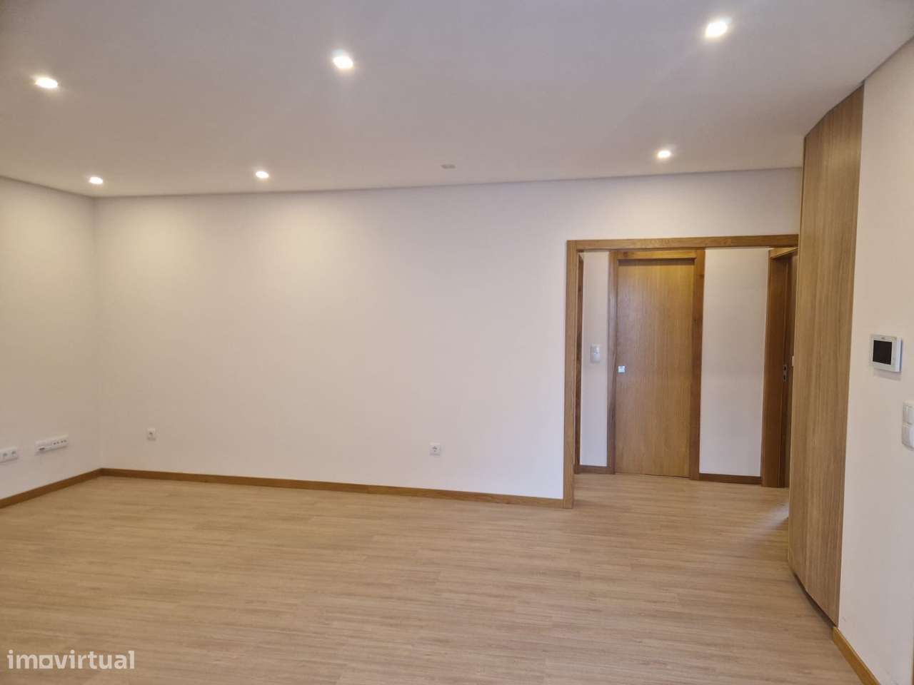 Andar moradia T2- Vilar do Paraiso - Grande imagem: 4/17