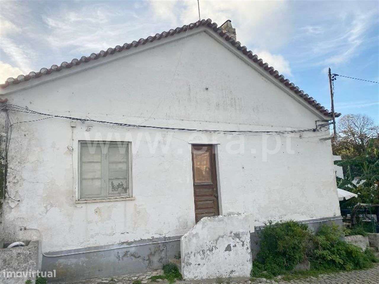 Quintinha com área total: 724m2; Zona Histórica Sobreda-5