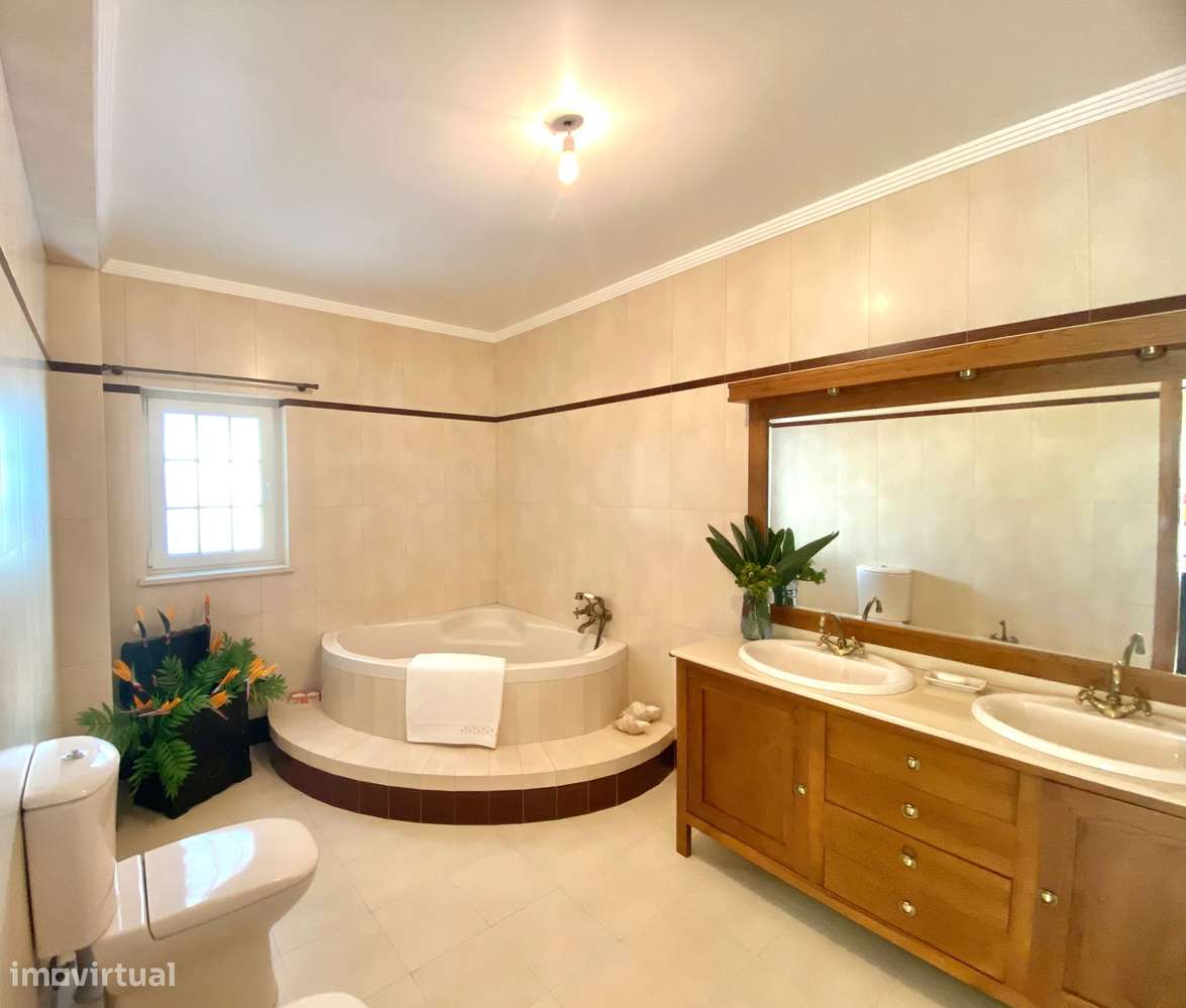 Moradia T4 + T1 Elegante e sofisticada em Figueira da Foz-47