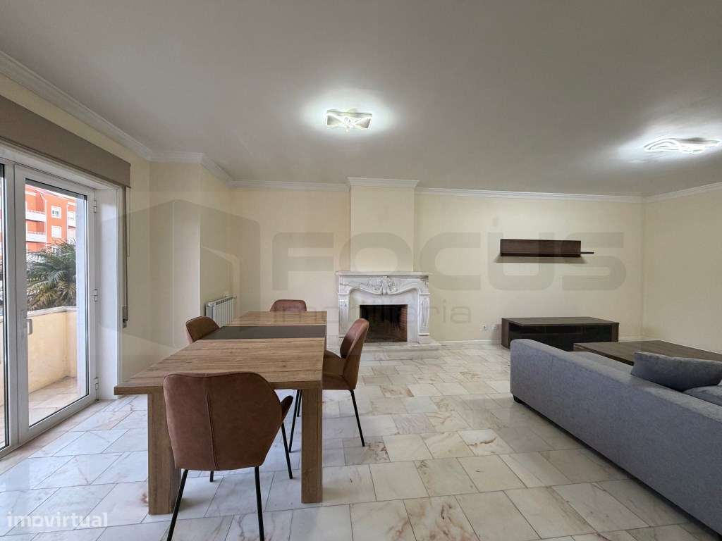 Moradia de luxo para arrendamento no centro de Aveiro- próximo ao H... - Grande imagem: 2/43