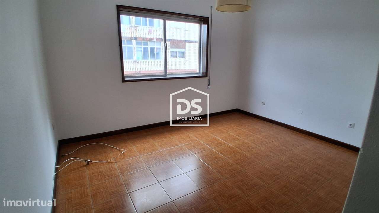 Apartamento T3 em Rio Tinto com Garagem Box - Grande imagem: 5/31