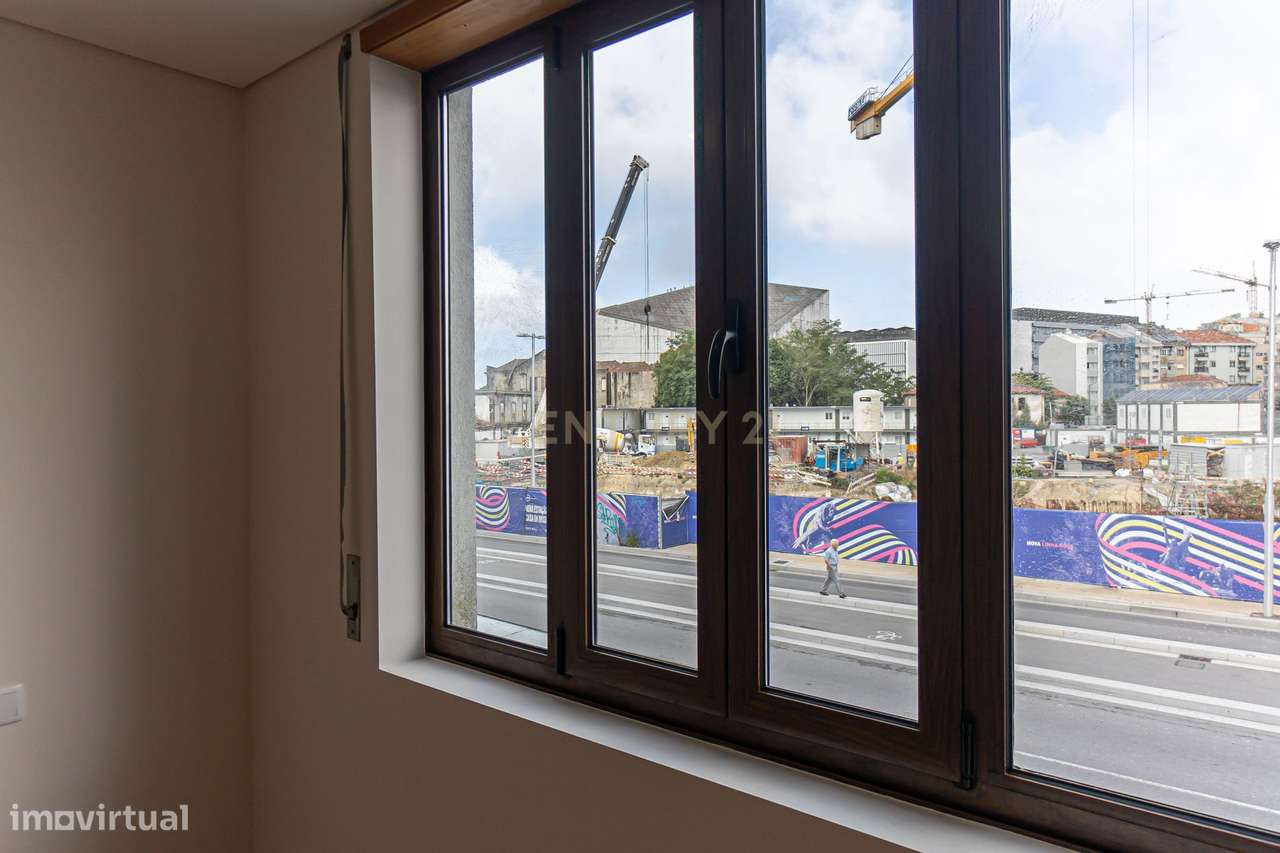 Apartamento T3 com terraço em frente ao metro da Casa da Música-8