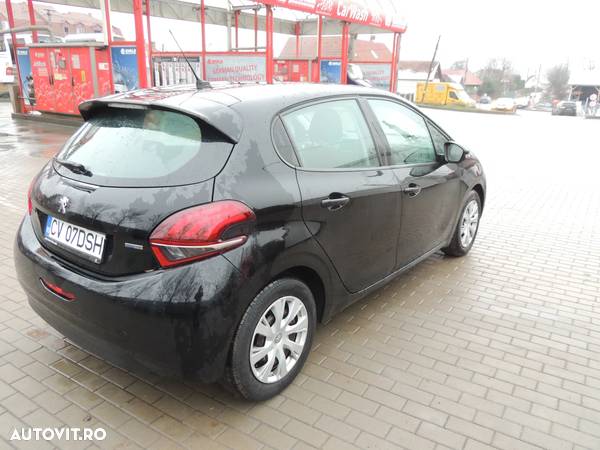 Peugeot 208 1.2 L PureTech Active - 7