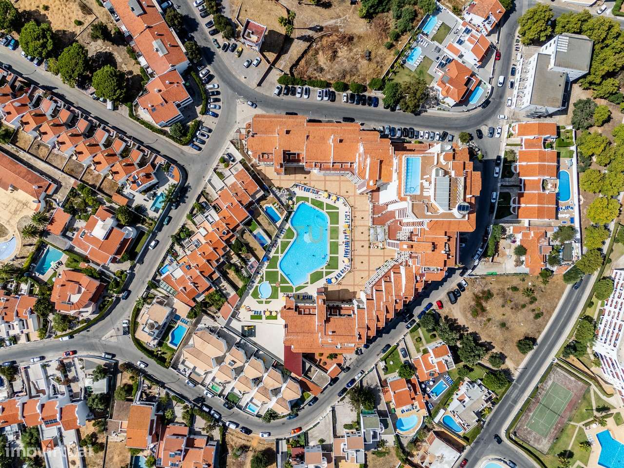 T1 totalmente remodelado, mobilado e equipado, com extraordinária vist-25