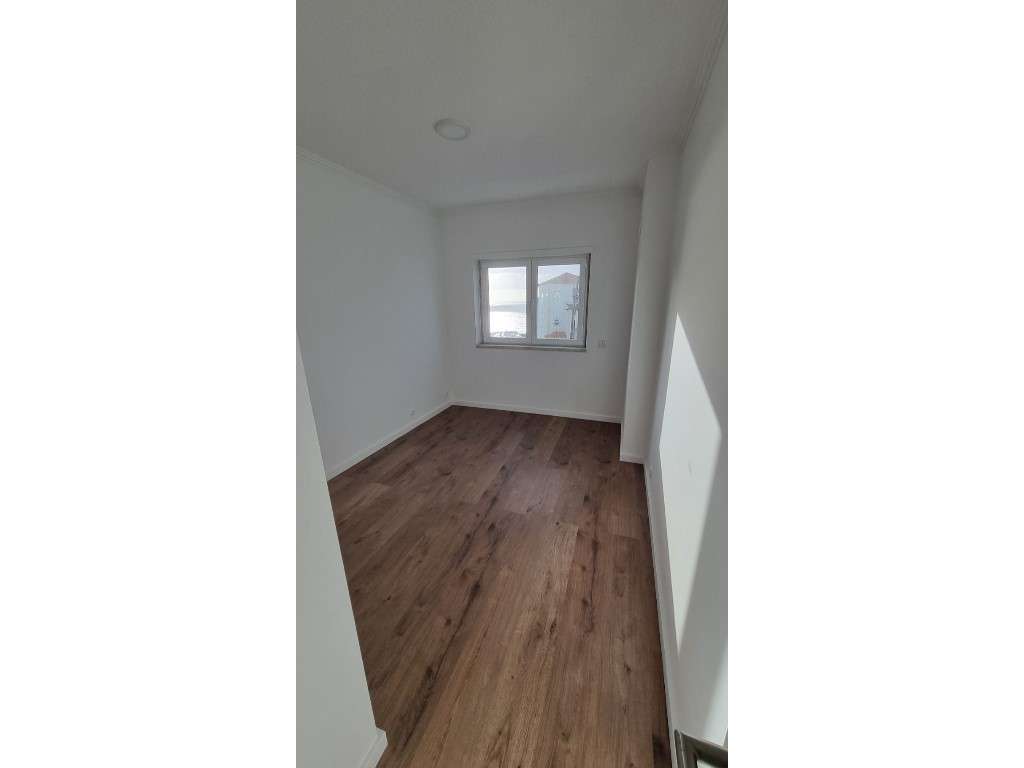 Moradia V3+1 - Ericeira - 323 m2-28