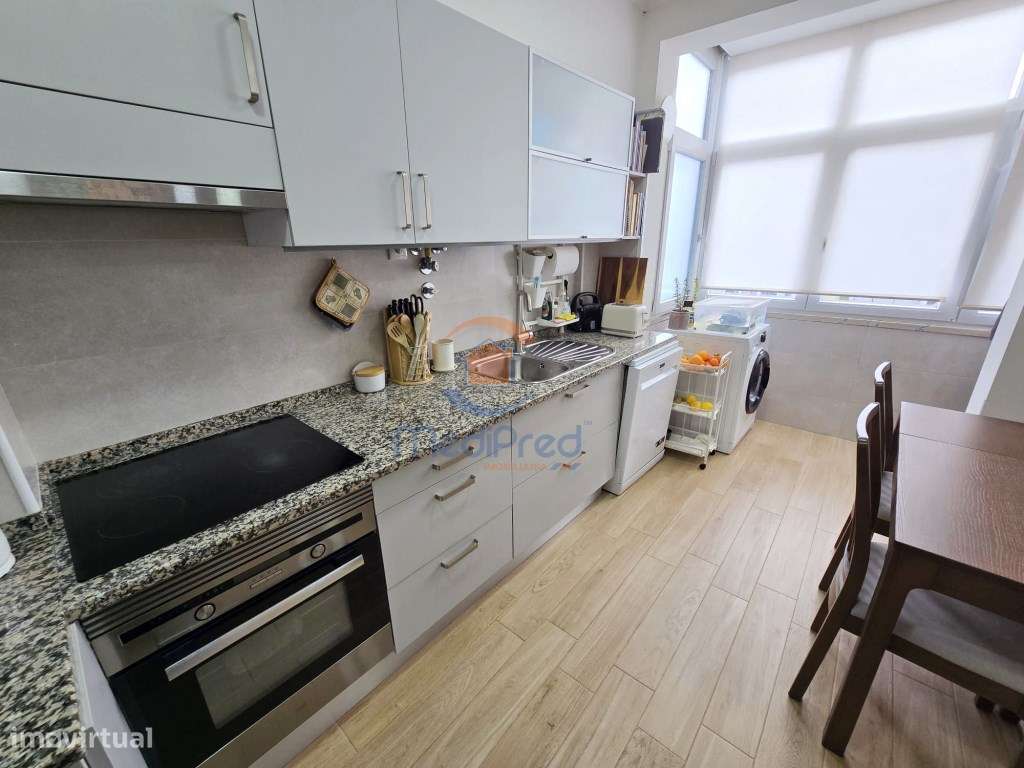 Apartamento T2 com Arrecadação | Olival Basto, Odivelas-0