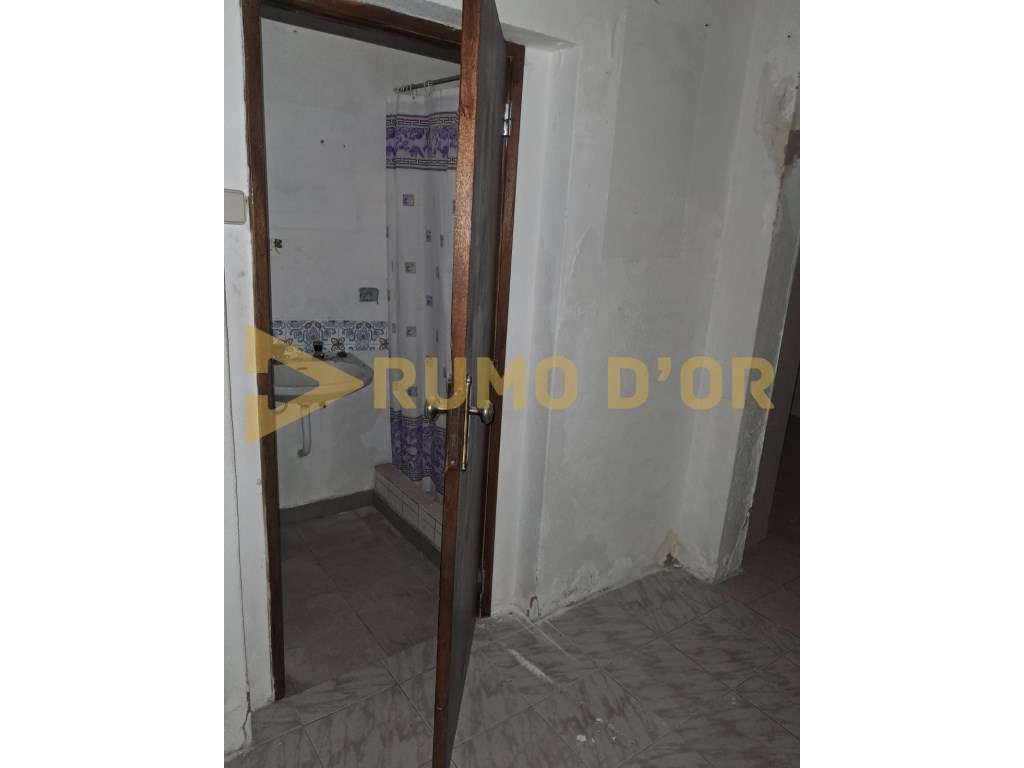 T2 com logradouro para remodelar- Zona GNR-9