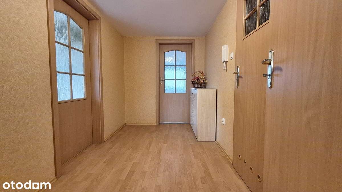 ZAWADA , 150 m2, subtelnie schowany blikso szkoły !-9