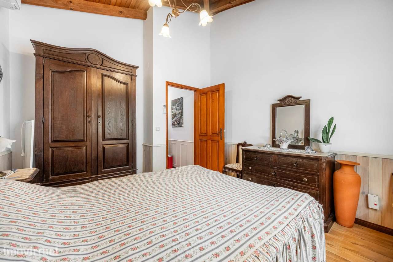 Moradia T4 de charme com piscina de 130 m² e 4.800 m² de terreno | Cab-23