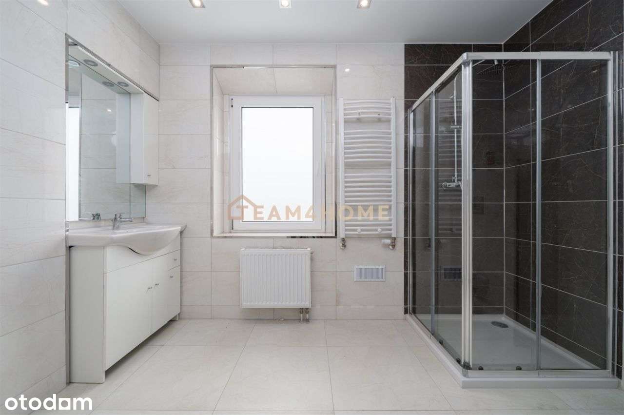 Mieszkanie blisko centrum z 3 sypialniami.-8