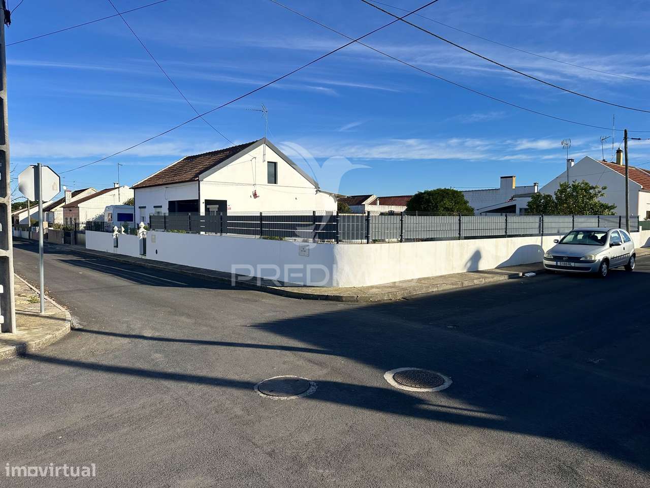 MORADIA T2 C/ DUAS FRENTES E EXCELENTE LOCALIZAÇÃO - Grande imagem: 2/30