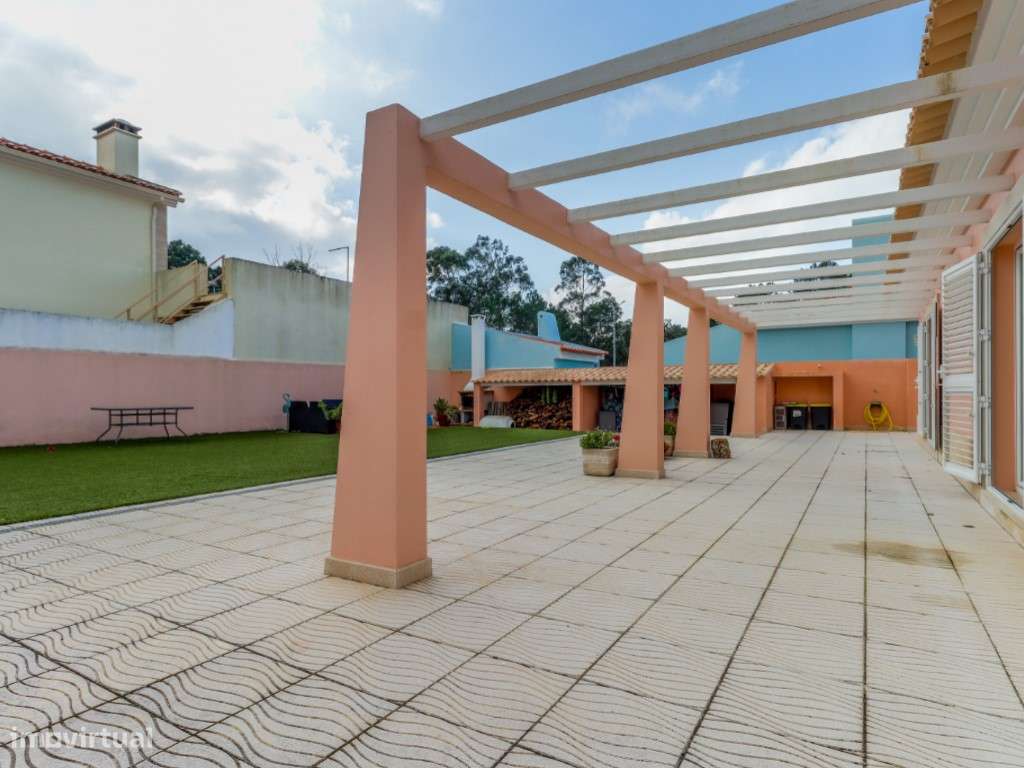 Moradia independente à venda no centro de V.N. Santo André-7