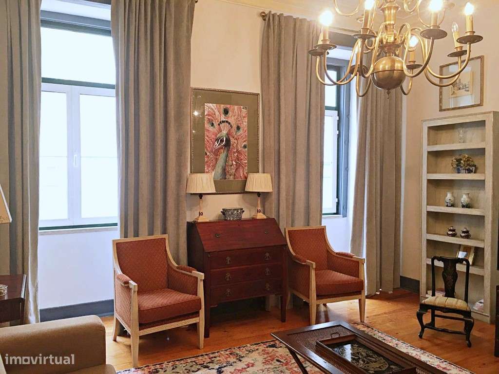 Apartamento T2 mobilado na Baixa de Lisboa-Prédio Pombalino - Grande imagem: 1/28