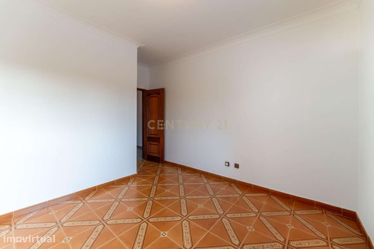 Moradia T4 em Évora-16