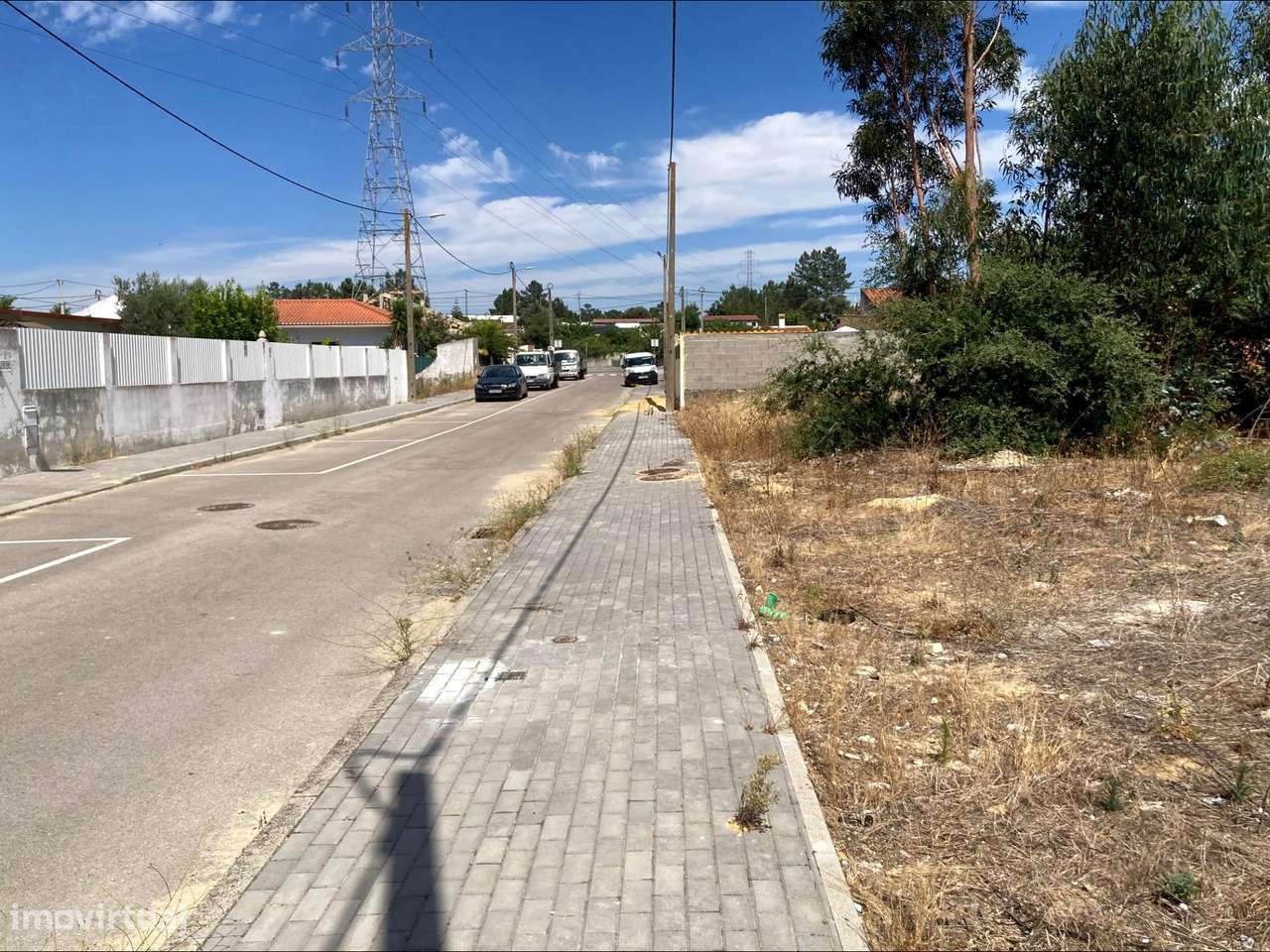 Lote de Terreno Urbano, com 338m2, para construção de moradia - Grande imagem: 2/12