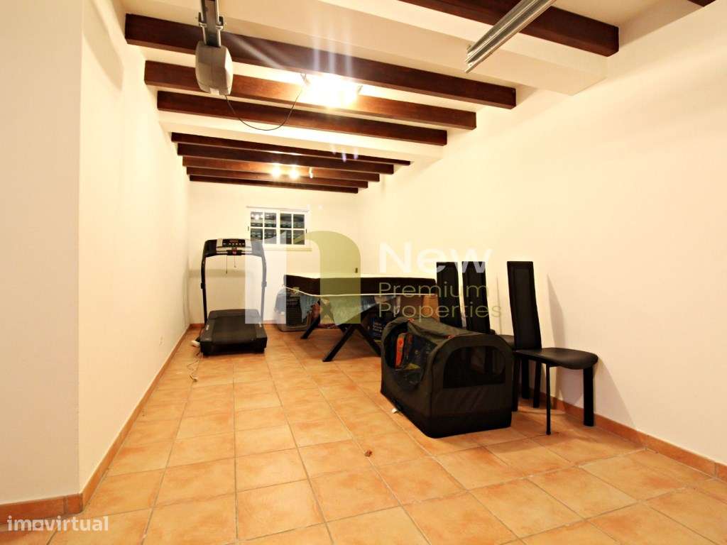 Moradia isolada com 600m2 de terreno com fantástica piscina-39