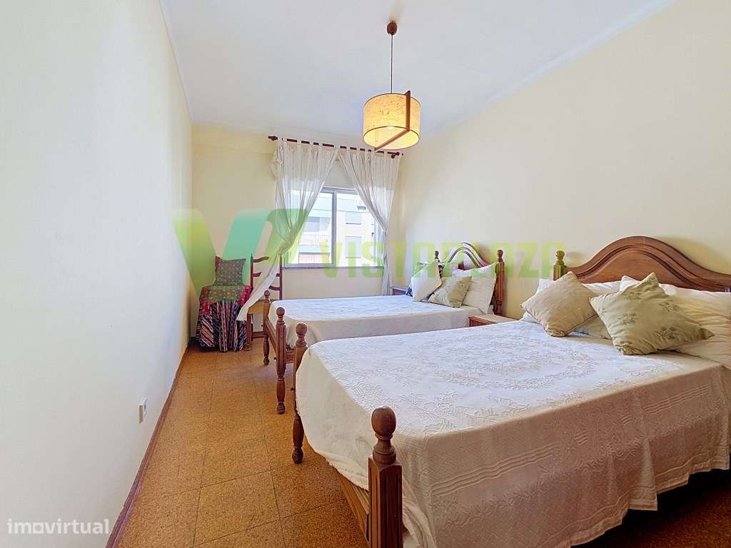 Apartamento T2 em Faro com Vista Rio ,Excelente Localização junto a...-14
