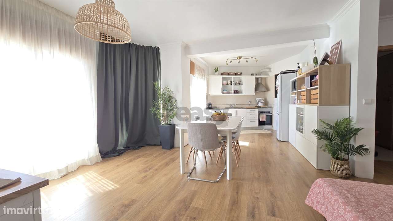 Apartamento T2 em Azueira - Grande imagem: 2/21