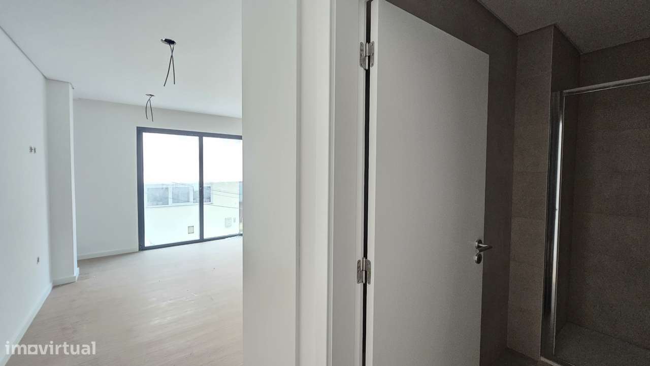 T2 | Novo | Varanda | Lugar de garagem - Grande imagem: 5/19