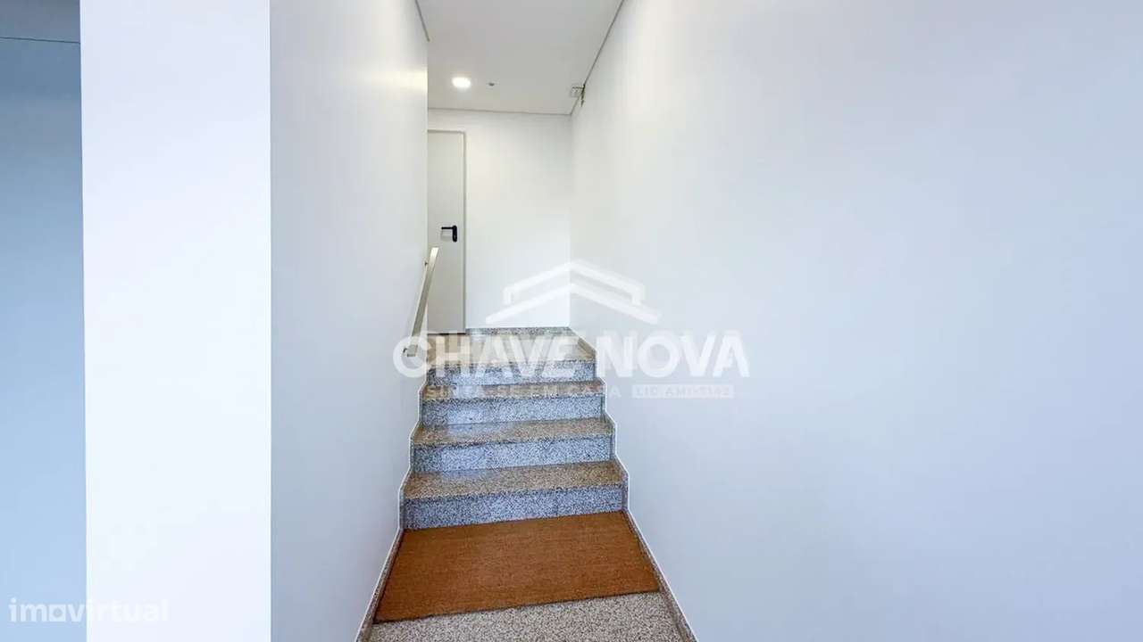 Apartamento T1+1 em Pedroso-10