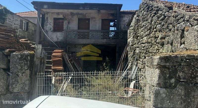 Moradia T3 p/recuperar | Gestaçô, Baião - Grande imagem: 4/10