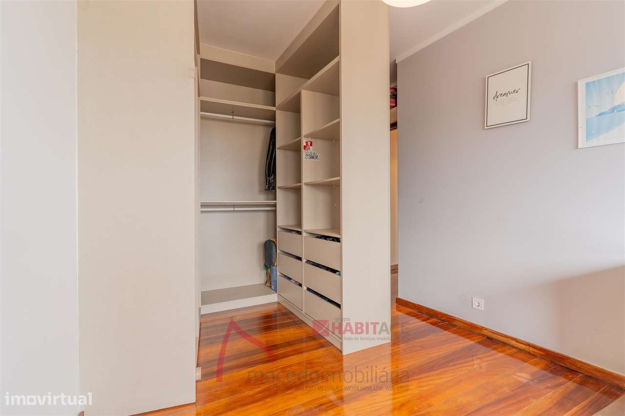 Apartamento T4 Mobilado à Venda em São Vicente, Braga-17